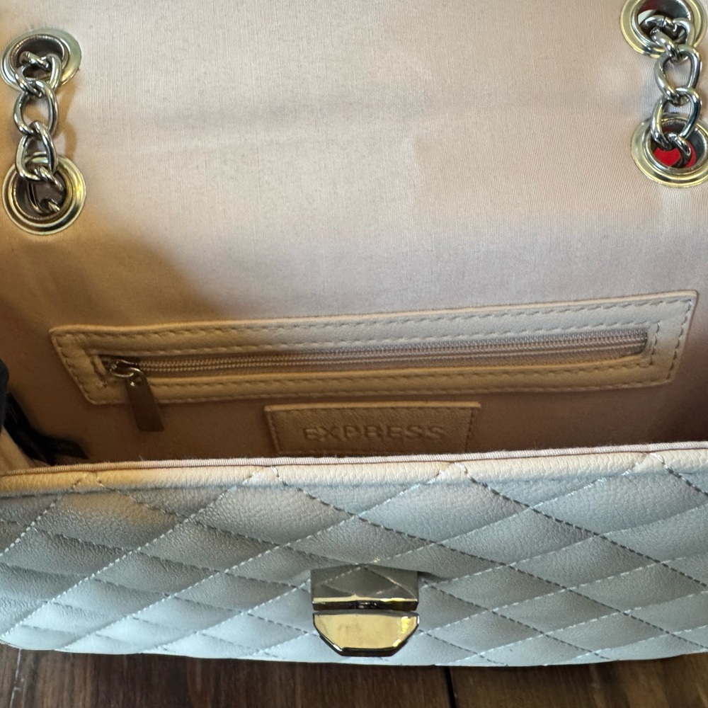 Express Pink Purse - Picture 7 of 11